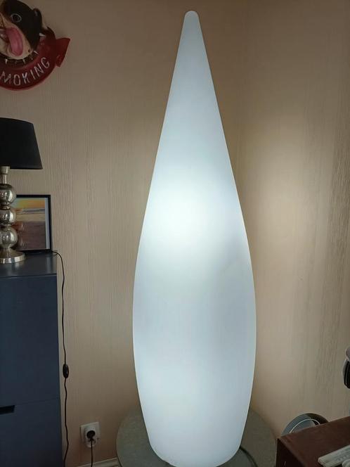 witte stylvolle W 150 LUMISKY LED vloerlamp., Huis en Inrichting, Lampen | Vloerlampen, Zo goed als nieuw, 100 tot 150 cm, Ophalen