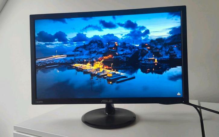 Asus VP247H 24" Full HD - HDMI/DVI/VGA, Computers en Software, Monitoren, Gebruikt, 60 Hz of minder, DVI, HDMI, VGA, Gaming, Kantelbaar