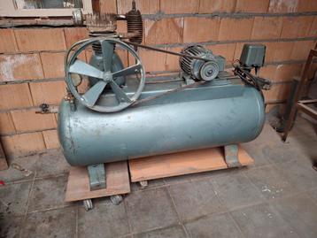 Compressor met extra klein vat beschikbaar voor biedingen