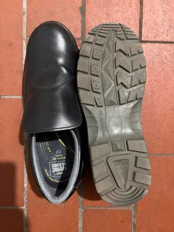 Schoenen beschikbaar voor biedingen
