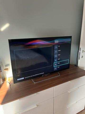 Sony Bravia LCD TV KDL-42W655A disponible aux enchères