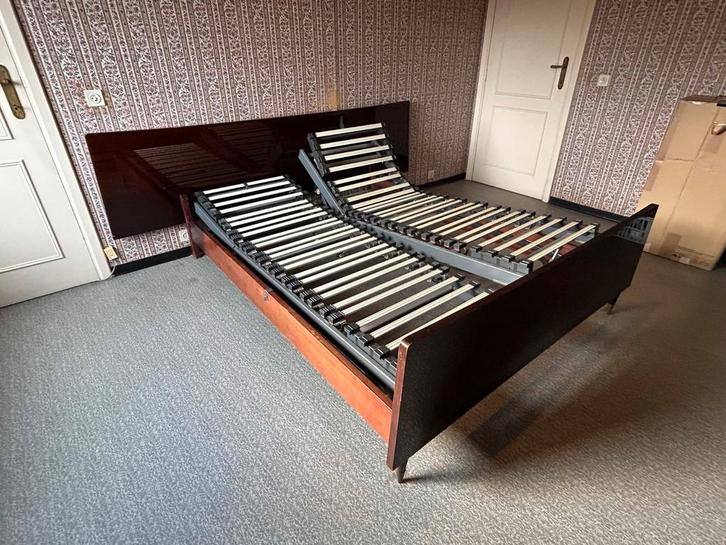 Bedframe met verstelbare lattenbodems, Huis en Inrichting, Slaapkamer | Bedden, Gebruikt, Tweepersoons, Hout, Verstelbaar, Ophalen