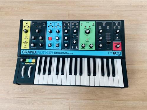 Moog Grandmother, Muziek en Instrumenten, Synthesizers, Zo goed als nieuw, Met midi-aansluiting, Ophalen