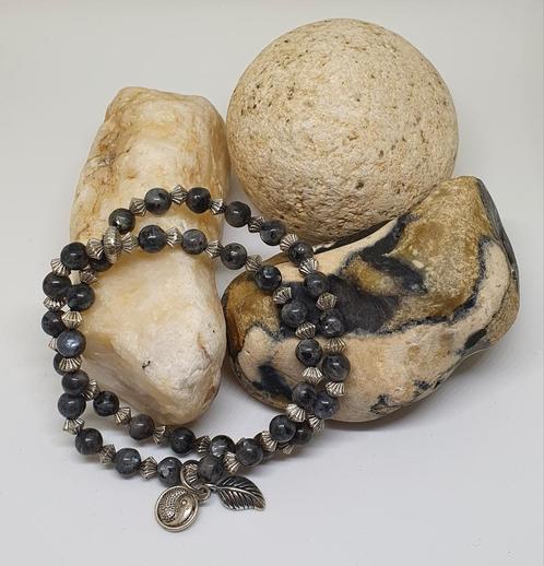 Handgemaakte dubbele armband met natuurstenen,nieuw, Handtassen en Accessoires, Armbanden, Nieuw, Grijs, Ophalen of Verzenden