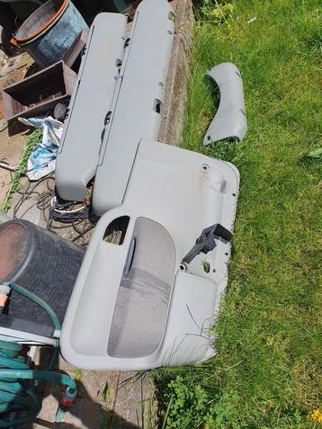 Linker voor deur Renault Kangoo beschikbaar voor biedingen