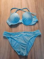 Blauwe bikini met gekruiste bandjes achterkant., Gedragen, C&A, Blauw, Bikini