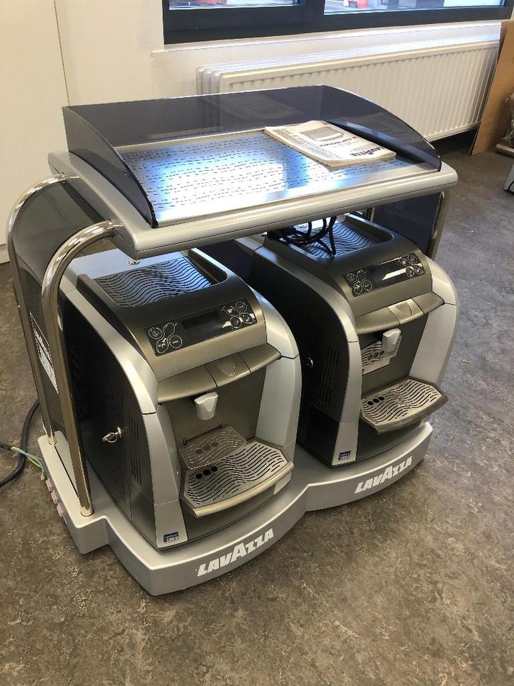 2 espressomachines en een tassenverwarmer, Elektronische apparatuur, Koffiezetapparaten, Gebruikt, Koffiepads en cups, Espresso apparaat