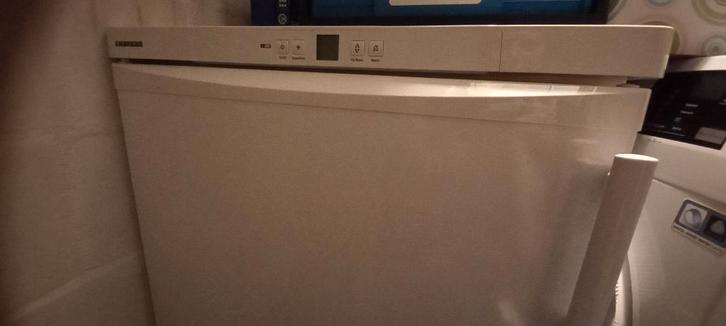 Diepvriezer Liebherr, tafelmodel, Elektronische apparatuur, Vriezers en Diepvrieskisten, Zo goed als nieuw, Vrijstaand, Vrieskast