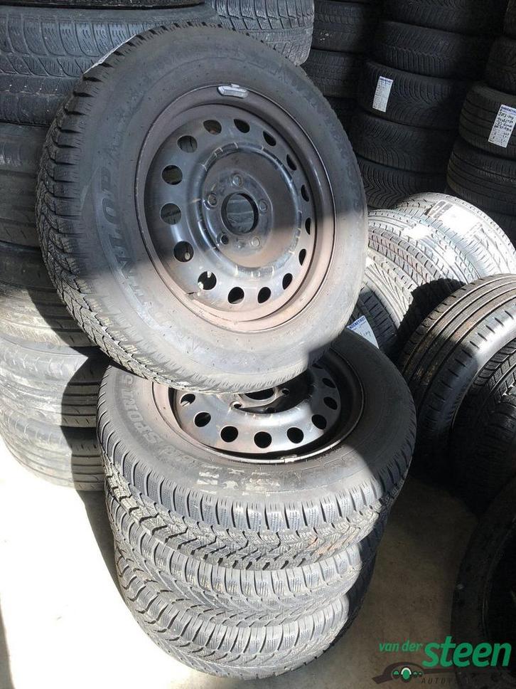 Aziatisch Kia Hyundai Winterbandenset Dunlop WS5 - 195-65-15, Auto-onderdelen, Banden en Velgen, Banden en Velgen, Winterbanden