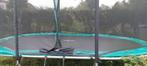 Berg trampoline ovaal 470, Ophalen, Zo goed als nieuw