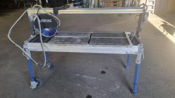 Scie à carreaux avec laser LISSMAC, Enlèvement, Utilisé, 1200 watts ou plus, 70 mm ou plus