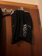 Hugo boss short, Enfants & Bébés, Enlèvement, Comme neuf