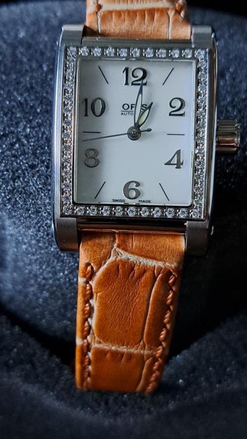 ORIS MET BRILJANTEN NIEUW, NOOIT GEDRAGEN MET HOES EN ACHTER, Hobby en Vrije tijd, Overige Hobby en Vrije tijd, Nieuw, Ophalen of Verzenden