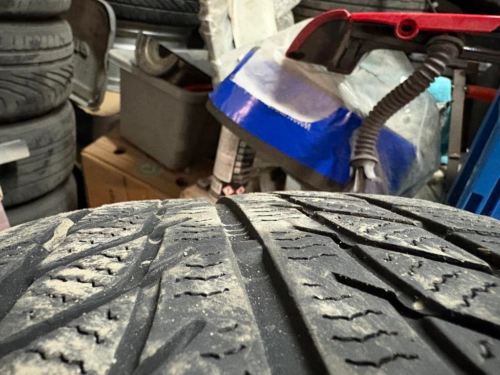 A vendre 2 pneus goodride en 205/45r17, Autos : Pièces & Accessoires, Enlèvement