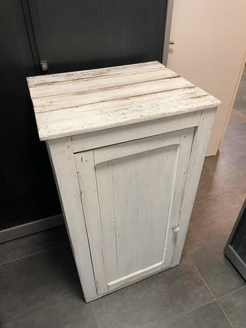 Meuble Vintage en Bois beschikbaar voor biedingen
