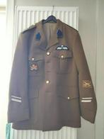 Legeruniformjas, Ophalen