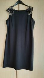 Zwart kleedje met gouden bloemen op schouders maat 44, Kleding | Dames, Jurken, Ophalen, Zo goed als nieuw, Maat 42/44 (L), Zwart