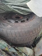 4 pneus hiver sur jante Citroën Berlingo 205/65/15, Ophalen, Gebruikt, 15 inch, Band(en)