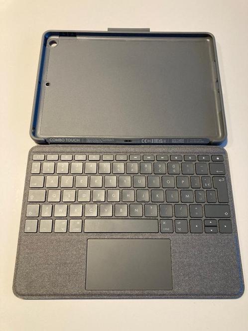 Logitech Combo Touch – toetsenbordcase met trackpad en smart, Informatique & Logiciels, Housses pour tablettes, Comme neuf, Protection faces avant et arrière