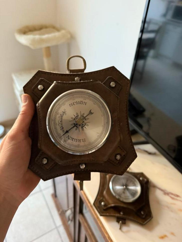 Papier peint ancien en cuir pour baromètre français - 65€, TV, Hi-fi & Vidéo, Stations météorologiques & Baromètres, Baromètre
