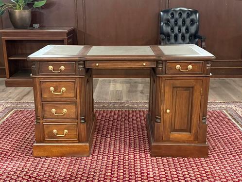 Klassiek Engels bureau #521, Huis en Inrichting, Bureaus, Zo goed als nieuw, Bureau, Ophalen of Verzenden