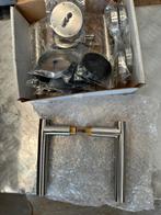 Clenche inox liquidation, Enlèvement