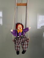 Clown op schommel, Verzamelen, Ophalen of Verzenden, Gebruikt, Pop