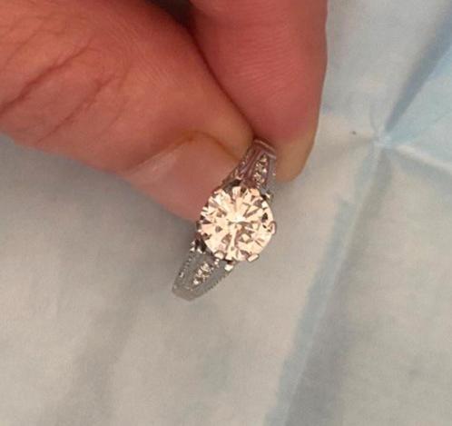 Diamanten ring uit jaren 40 " incl A.L.G.T rapport, Handtassen en Accessoires, Antieke sieraden, Ring, Overige materialen, Met edelsteen