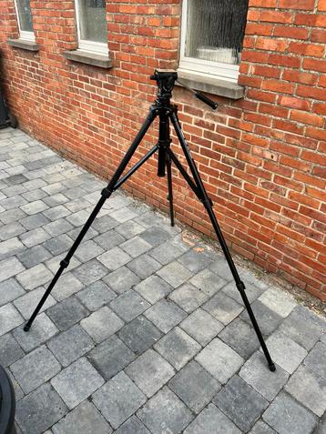 Velbon DV-7000N Videostatief met PH-368 statiefkop beschikbaar voor biedingen
