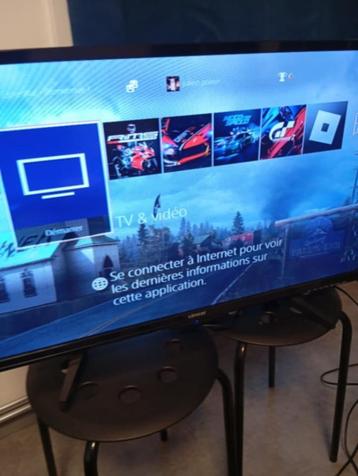 PS4 1TO 2manettes et jeux sur compte psn, Enlèvement, Utilisé, 1 TB, Avec jeux