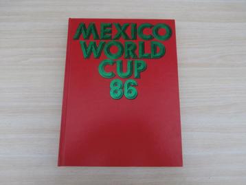  	Boeken over voetbal -fotoboek over de wk-voetbal 1986- beschikbaar voor biedingen