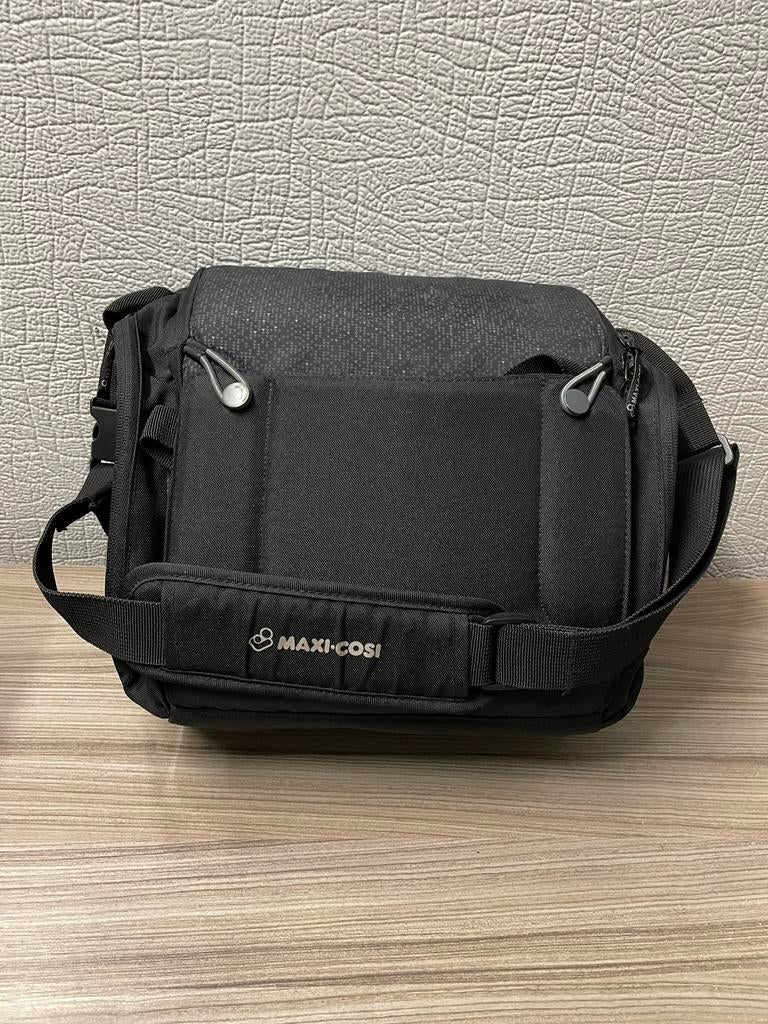 Maxi-Cosi Original Bag – Zitverhoger & Luiertas in één, Enfants & Bébés, Sac à langer bébé, Comme neuf, Sac d'épaule, Enlèvement