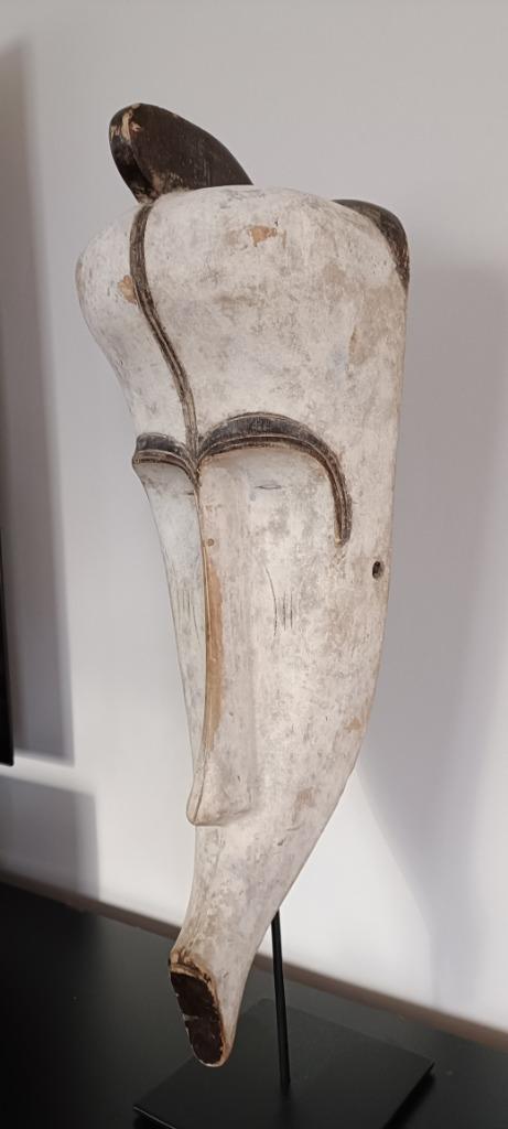 Fang-masker van het geheime genootschap Ngil, Antiek en Kunst, Kunst | Niet-Westerse kunst, Ophalen of Verzenden