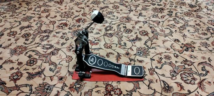 Fame FP9001 kickdrumpedaal (kopie van DW 5000TD4), Muziek en Instrumenten, Drumstellen en Slagwerk, Zo goed als nieuw, Ophalen