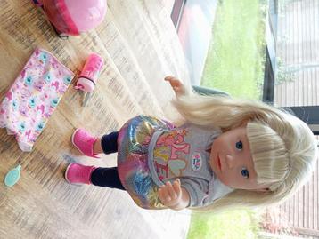 Baby Born pop soft touch 43 cm grote zus en helmpje  beschikbaar voor biedingen
