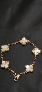 Gouden van cleef armband alhambra model  18k, Handtassen en Accessoires, Armbanden, Ophalen of Verzenden, Zo goed als nieuw, Goud