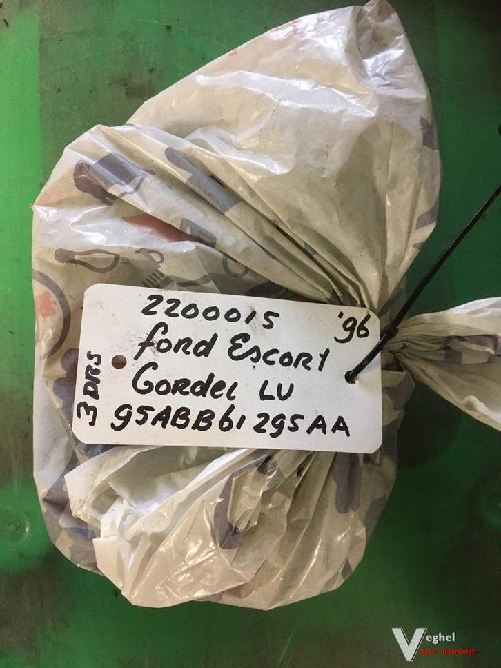 Ford Escort 3 drs 1996 Gordel linksvoor, Auto-onderdelen, Interieur en Bekleding, Gebruikt, Ophalen of Verzenden