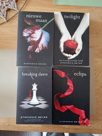 Boekenreeks 'Twilight' van Stephenie Meyer, Enlèvement, Comme neuf, Stephenie Meyer