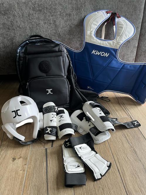 Volledige set Taekwondo materiaal, Sport en Fitness, Vechtsporten en Zelfverdediging, Taekwondo, Maat XS of kleiner, Ophalen