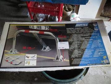 veiligheidsbeugel voor parkingsplaats beschikbaar voor biedingen