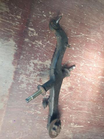 Triangle de suspension supérieur droit Opel Movano 2008 beschikbaar voor biedingen