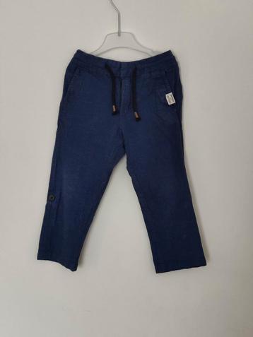 
Pantalon bleu H&M garçon – taille 3 ans (98 cm)
 beschikbaar voor biedingen
