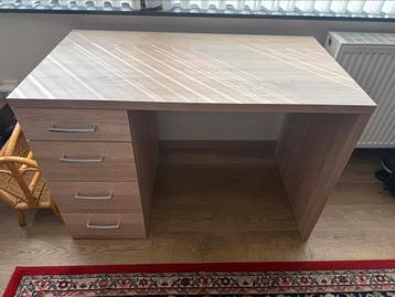 Bureau - in nieuwstaat beschikbaar voor biedingen