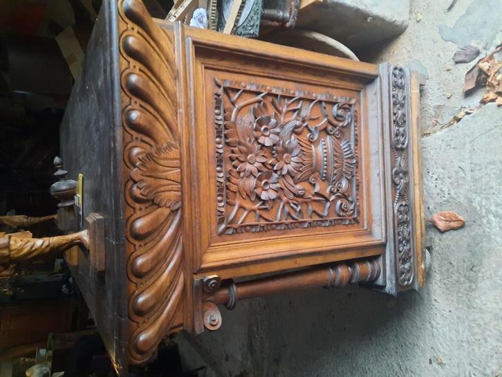 Noble renaissance. Exceptionnel. De deux mètres Quatre-vingt, Antiquités & Art, Antiquités | Meubles | Armoires, Enlèvement