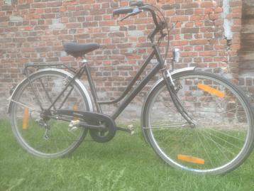 Damesfiets NORTA! in orde& rijklaar 28 inch 6vers ledverlich beschikbaar voor biedingen