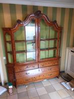 Nederlandse vitrinekast Hollandse porseleinkast, Enlèvement, Utilisé