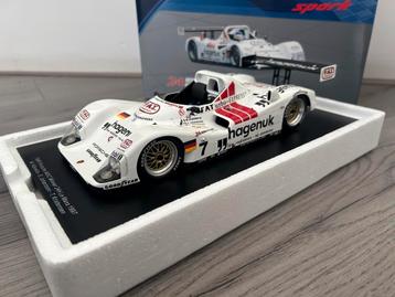 Spark 1:18 Porsche 935 Vainqueur des 24h du Mans 1997