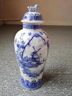 Antiek delfts blauw witte vaas met deksel, Ophalen