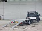 Iveco Daily 35S18 3.0L Automaat Autotransporter 2025model LE, Auto's, Bestelwagens en Lichte vracht, Automaat, Stof, Euro 6, 4 cilinders