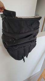 Magnetische motortas met afritsbare rugzak., Motoren, Accessoires | Koffers en Tassen, Ophalen, Zo goed als nieuw